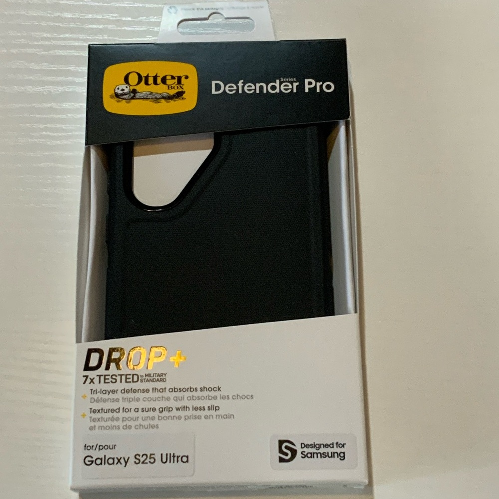 OtterBox Defender Pro Black Case for Galaxy S25 Ultra